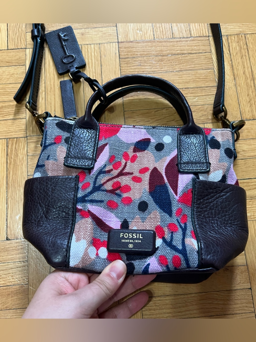 Fossil purse